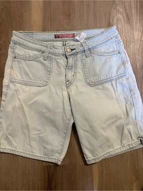 Vintage Levi's 518 Light Blue Denim Jorts Sz 9